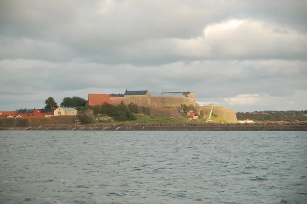 Varbergs fästning sedd från Getterön – ett av ledens mest kända landmärken